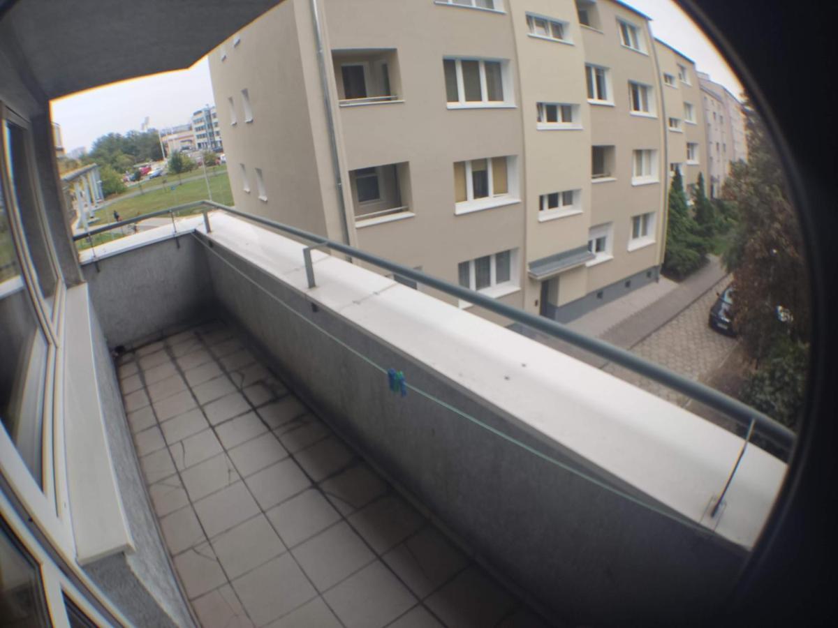 3030 Jana Spychalskiego 32 - Tanie Pokoje W Apartamencie - Samodzielne Zameldowanie - Self Check In Poznan Ngoại thất bức ảnh