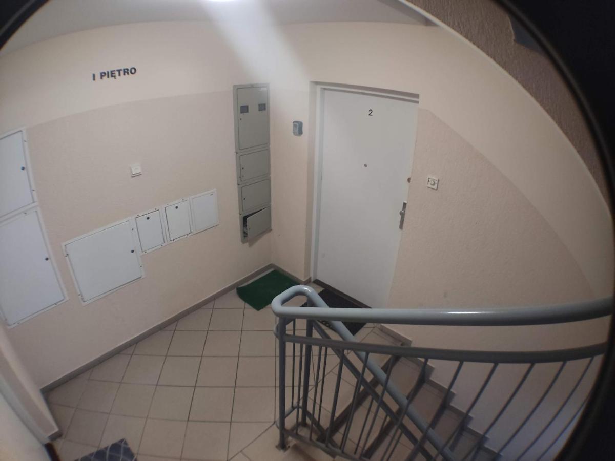 3030 Jana Spychalskiego 32 - Tanie Pokoje W Apartamencie - Samodzielne Zameldowanie - Self Check In Poznan Ngoại thất bức ảnh