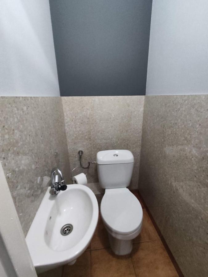 3030 Jana Spychalskiego 32 - Tanie Pokoje W Apartamencie - Samodzielne Zameldowanie - Self Check In Poznan Ngoại thất bức ảnh