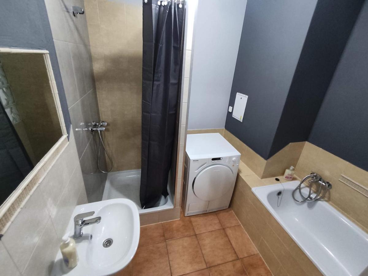 3030 Jana Spychalskiego 32 - Tanie Pokoje W Apartamencie - Samodzielne Zameldowanie - Self Check In Poznan Ngoại thất bức ảnh