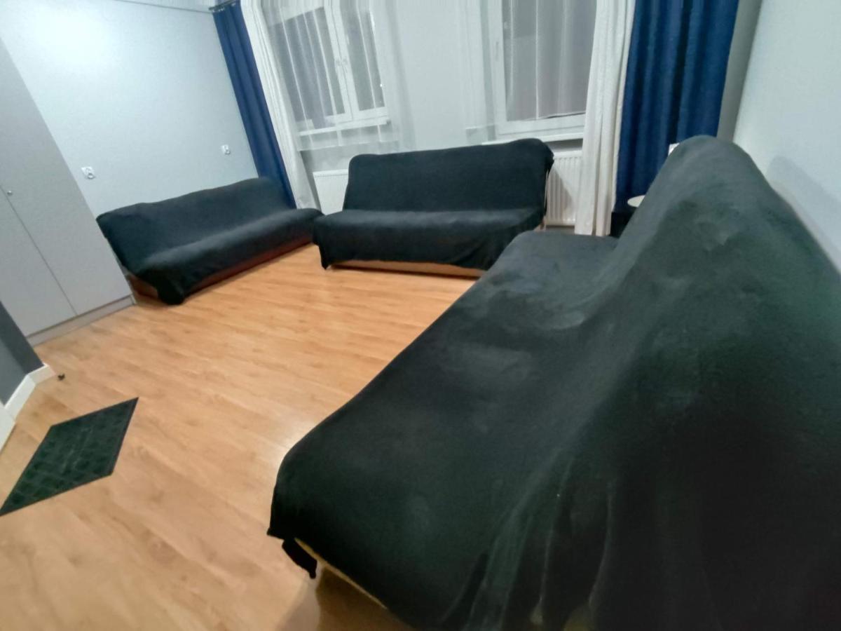 3030 Jana Spychalskiego 32 - Tanie Pokoje W Apartamencie - Samodzielne Zameldowanie - Self Check In Poznan Ngoại thất bức ảnh