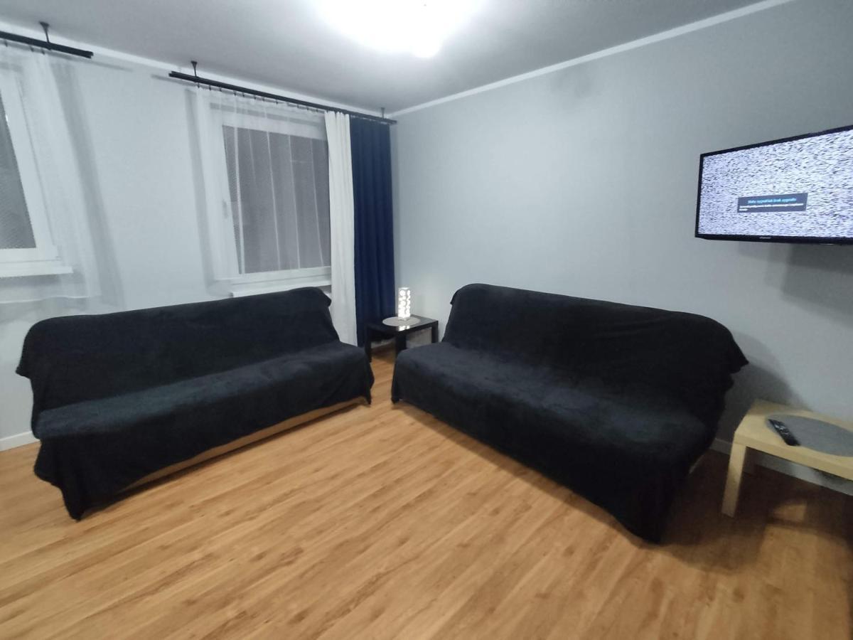 3030 Jana Spychalskiego 32 - Tanie Pokoje W Apartamencie - Samodzielne Zameldowanie - Self Check In Poznan Ngoại thất bức ảnh