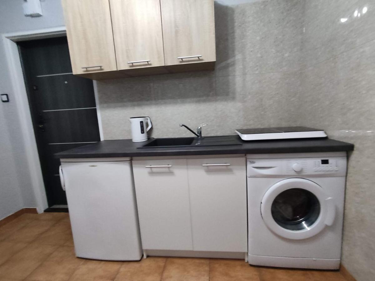 3030 Jana Spychalskiego 32 - Tanie Pokoje W Apartamencie - Samodzielne Zameldowanie - Self Check In Poznan Ngoại thất bức ảnh